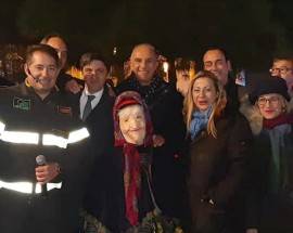 PESCARA, LA BEFANA IN TELEFERICA CON I VIGILI DEL FUOCO
