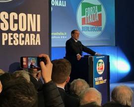 FI: BERLUSCONI, ”MI VOTANO SOLO 6 SU 100, ITALIANI IMPAZZITI”