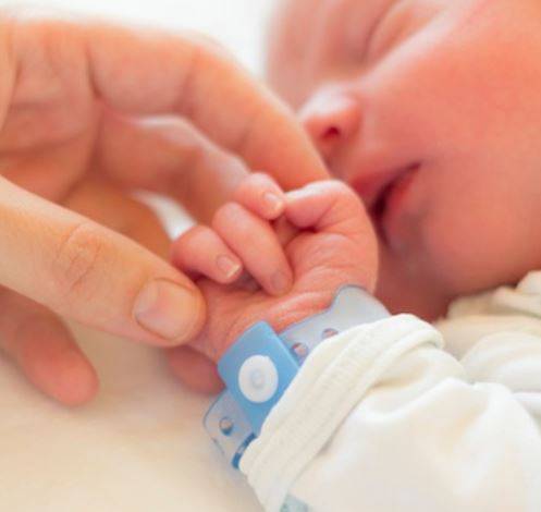 COMUNE SULMONA: APERTO AVVISO VOUCHER PER SOSTEGNO NATALITA’