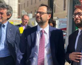L’AQUILA: BIONDI CONSEGNA DOSSIER AD POSTE ITALIANE E MINISTRO PATUANELLI