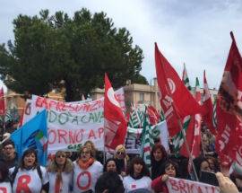 PASQUA DI CRISI IN ABRUZZO: DA THALES A BRIONI TANTE LE VERTENZE APERTE