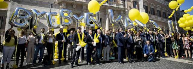 LA SCURE SUI VITALIZI DEGLI EX ONOREVOLI ABRUZZESI, ECCO CHI CI PERDE E QUANTO