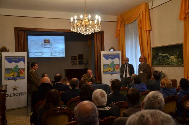 ESERCITO: COMANDANTE ABRUZZO PRESENTA CALENDARIO 2019 CHE CELEBRA LEONARDO