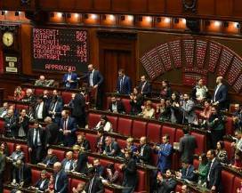 CAMERA: TAGLIO PARLAMENTARI DIVENTA LEGGE, 553 VOTI A FAVORE