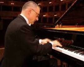 ROCCA CALASCIO: VENERDI’ CONCERTO DEL PIANISTA MICHELE CAMPANELLA
