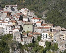 CANISTRO: FESTA ALBERO, SINDACO: ”CENTRI MONTANI SI SPOPOLANO”