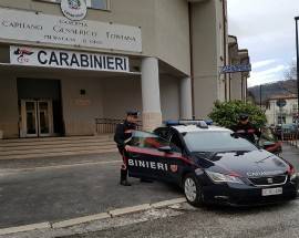 COLTIVAVA MARIJUANA SUL BALCONE, 38ENNE DI CARSOLI IN MANETTE
