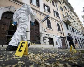 ROMA: ORDIGNO ESPLODE  DAVANTI CASERMA CARABINIERI NEL QUARTIERE SAN GIOVANNI
