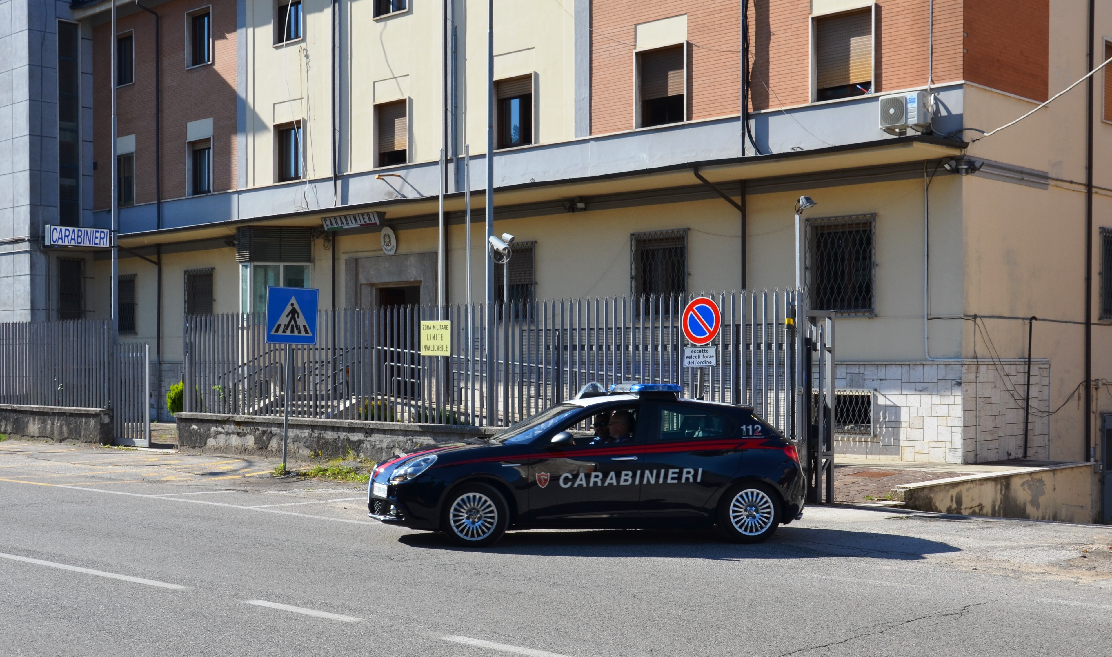 SBRANATO E UCCISO DAI CANI A PAGANICA, SOTTO PROCESSO I PROPRIETARI
