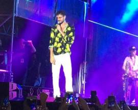 PESCARA, IL RAPPER ROMANO CARL BRAVE INFIAMMA LA ”NOTTE BRAVA” DELLO ZOO MUSIC FEST
