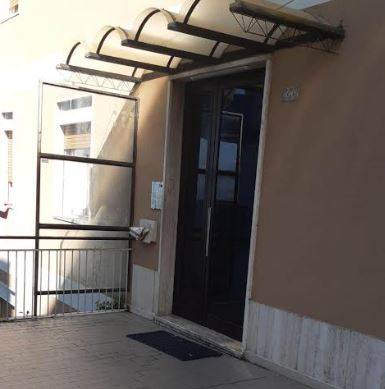 CHIETI: BLITZ IN APPARTAMENTI, NOTIFICATA ESPULSIONE A DUE EXTRACOMUNITARI