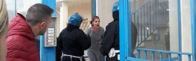 AVEZZANO: LIBERATA CASA OCCUPATA DA ROM, BOMBA CARTA FUORI COMUNE