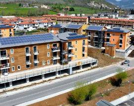 PROGETTO C.A.S.E.: BALCONI INSTABILI, AL VIA SGOMBERO DI 124 ALLOGGI