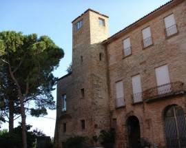 CASTELLO MASCI DI MIGLIANICO IN VENDITA: 1,5 MILIONI ”TRATTABILI”