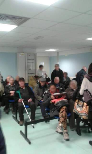 ASL L’AQUILA: ”FILA DI ORE PER UNA VISITA”, MALORE PER UN ANZIANO