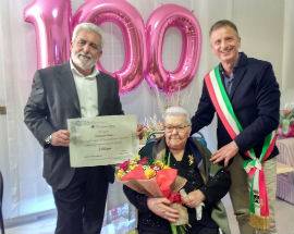 SAN GIOVANNI TEATINO: NONNA MARIA SPEGNE 100 CANDELINE