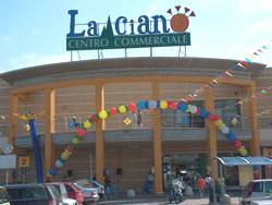 FURTO CON SPACCATA AL CENTRO COMMERCIALE LANCIANO-PIANETA