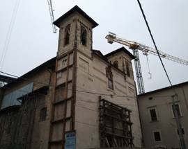 L’AQUILA: CROLLI IN CHIESA SAN MARCO E TORRI A ”RISCHIO COLLASSO”, MA IL COMUNE TACE