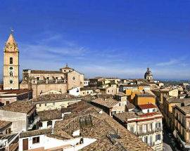 PREFETTURE: DIETROFRONT DEL GOVERNO, CHIETI E TERAMO SALVE