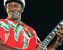 IL ROCK PIANGE SUO ”PADRE” SI SPEGNE CHUCK BERRY LA LEGGENDA AVEVA 90 ANNI