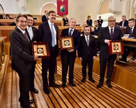 DECENNALE SISMA: BERTOLASO, CHIODI E CIALENTE PREMIATI IN CONSIGLIO REGIONALE