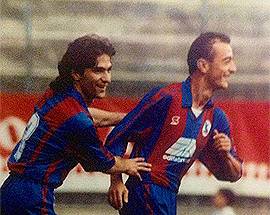 L’AQUILA CALCIO RIABBRACCIA LE LEGGENDE, I CAMPIONI DEGLI ANNI ’90 AL ”GRANDE DERBY”