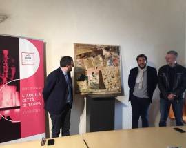 L’AQUILA: L’ARTISTA CICCOZZI DONA AL COMUNE OPERA GIRO D’ITALIA