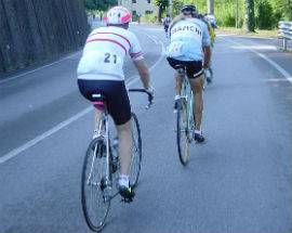 MALORE MENTRE VA IN BICI, 64ENNE SI ACCASCIA E MUORE
