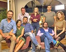 CINECRITICA: ”PERFETTI SCONOSCIUTI” SPIAZZA, MA NON AFFONDA NELLE CARNI