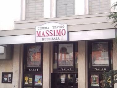 PESCARA: LA STORICA PIZZERIA DEL MASSIMO RIAPRE GRAZIE ALLA ALLEGRINO, VENERDI’ CON BOSSO AL TEATRO
