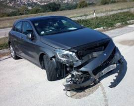 CAPESTRANO: AUTO CONTRO CINGHIALE, RABBIA DEL COSPA, LE FOTO