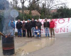 CIRSU: DIPENDENTI CONSORZIO PROTESTANO DAVANTI LA SEDE