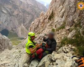 GRAN SASSO: INCIDENTE SU CORNO PICCOLO, DUE GIOVANI SALVATI DA CNSAS