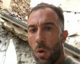 TERREMOTO: COCCIA COLAIUTA AD AMATRICE, SELFIE SU FACEBOOK ED E’ POLEMICA
