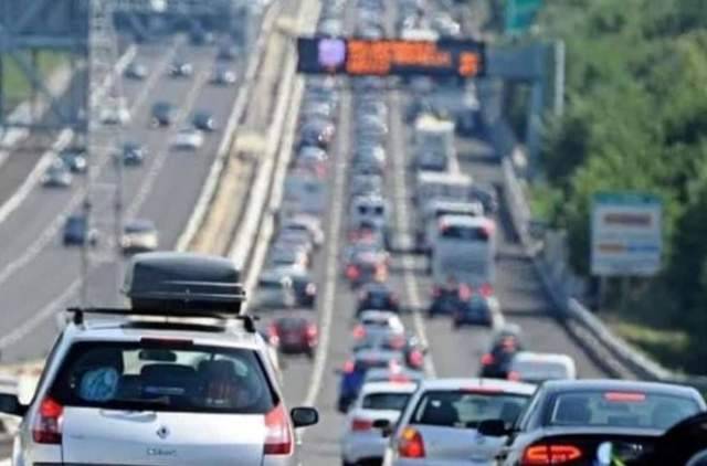 BARRIERE A14: TRATTO CHIUSO A GROTTAMMARE, CODE IN USCITA E SU STATALE