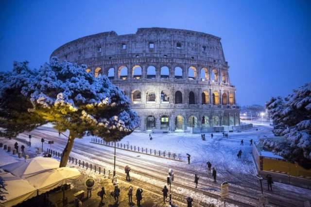 MALTEMPO: GELO IN TUTTA ITALIA, ANCHE ROMA SI SVEGLIA SOTTO LA NEVE