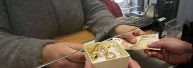 COMPRO ORO, IN ABRUZZO ”FUNZIONA” LA CRISI SPINGE A VENDERE I GIOIELLI