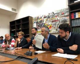 L’AQUILA: PD, ”IMMOBILISMO IN COMUNE, MAGGIORANZA CERCA POSTO AL SOLE”
