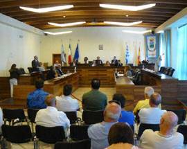 ROSETO: VOLANO STRACCI PER I DEBITI DEI CONSIGLIERI E DUBBI E COMPATIBILITA’