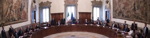GOVERNO IMPUGNA LEGGE CASE POPOLARI  IRA MARSILIO, ‘PER LORO PRIMA GLI STRANIERI?’