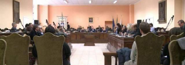 PROVINCE: LO STRANO CASO DELL’AQUILA, ”VUOTO NORMATIVO MA D’ALESSANDRO OK”