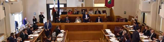 CONSIGLIO ABRUZZO: OK A VARIAZIONE BILANCIO E COMMISSIONE D’INCHIESTA BUSSI