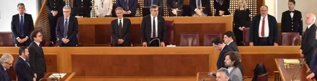 REGIONE: SCONTRO PER RINVIO CONSIGLIO’D’ALFONSO SI DIMETTA’, ‘SIETE OSSESSIONATI’