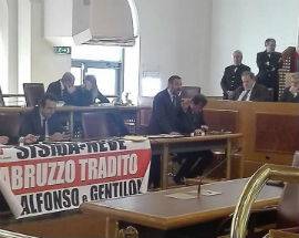 NEVE E TERREMOTO: CENTRODESTRA PROTESTA IN CONSIGLIO REGIONALE