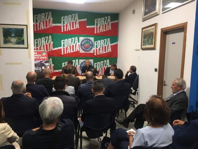 REGIONALI: CAMPAGNA ACQUISTI NEL CENTRODESTRA, FI PRONTA AL ”COLPACCIO”