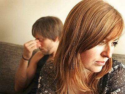 ESTATE PERICOLOSA PER LE COPPIE, A SETTEMBRE IMPAZZANO I DIVORZI