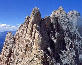 TERAMO: CADE SUL GRAN SASSO, ESCURSIONISTA IN OSPEDALE