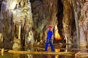 NUOVE FRONTIERE SPELEOLOGIA, A LETTOMANOPPELLO TORNA ‘STRISCIANDO 2.0’