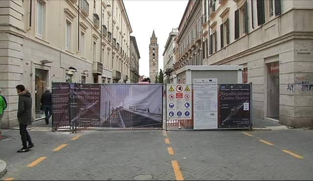 TERAMO: LAVORI LUMACA SU CORSO SAN GIORGIO, COMMERCIANTI CHIEDONO DANNI