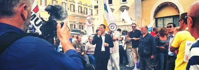 NO TRIV: TANTISSIMI ABRUZZESI A ROMA, ”GIU’ LE MANI DA NOSTRO MARE”